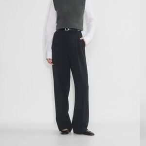 Aritzia Effortless Pants Creppette Size 0, short length